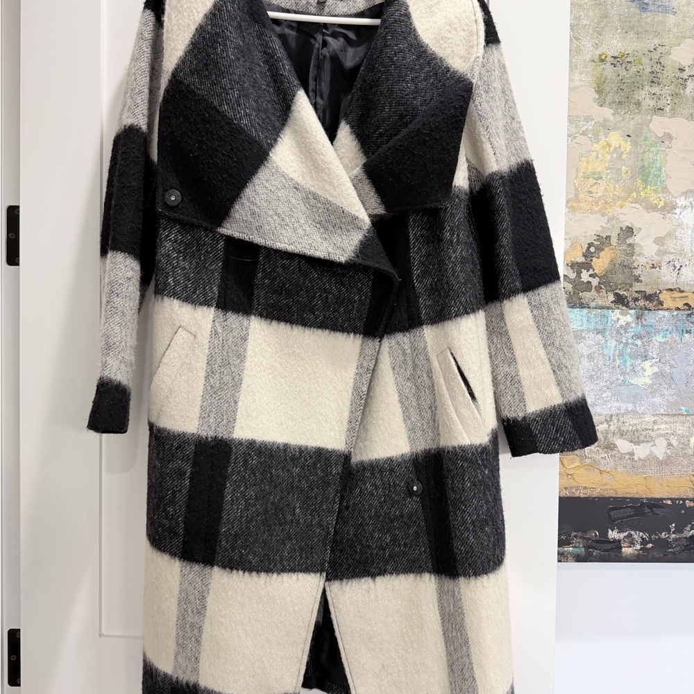 Express Black and White Plaid Women's Cape